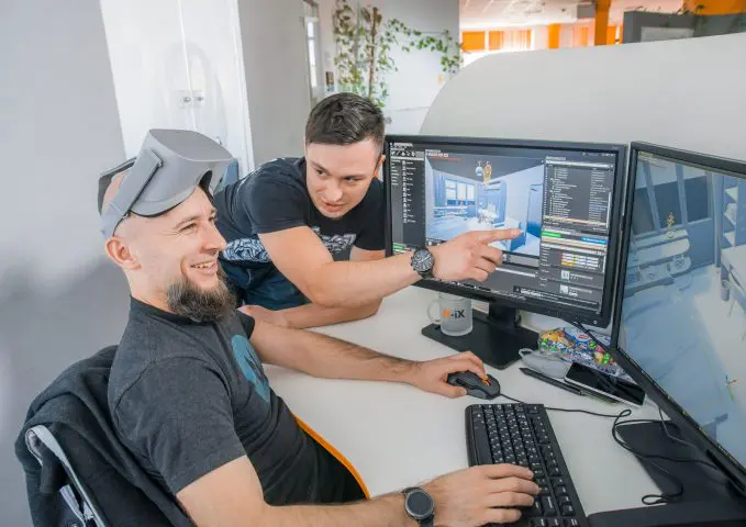 OUTSOURCING AND VR 2015